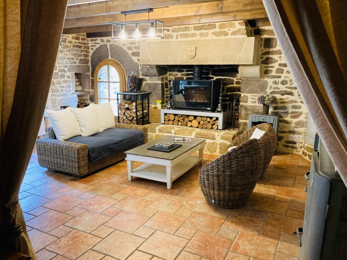 Maison de caractère datant de 1739 Quistinic Esterno foto