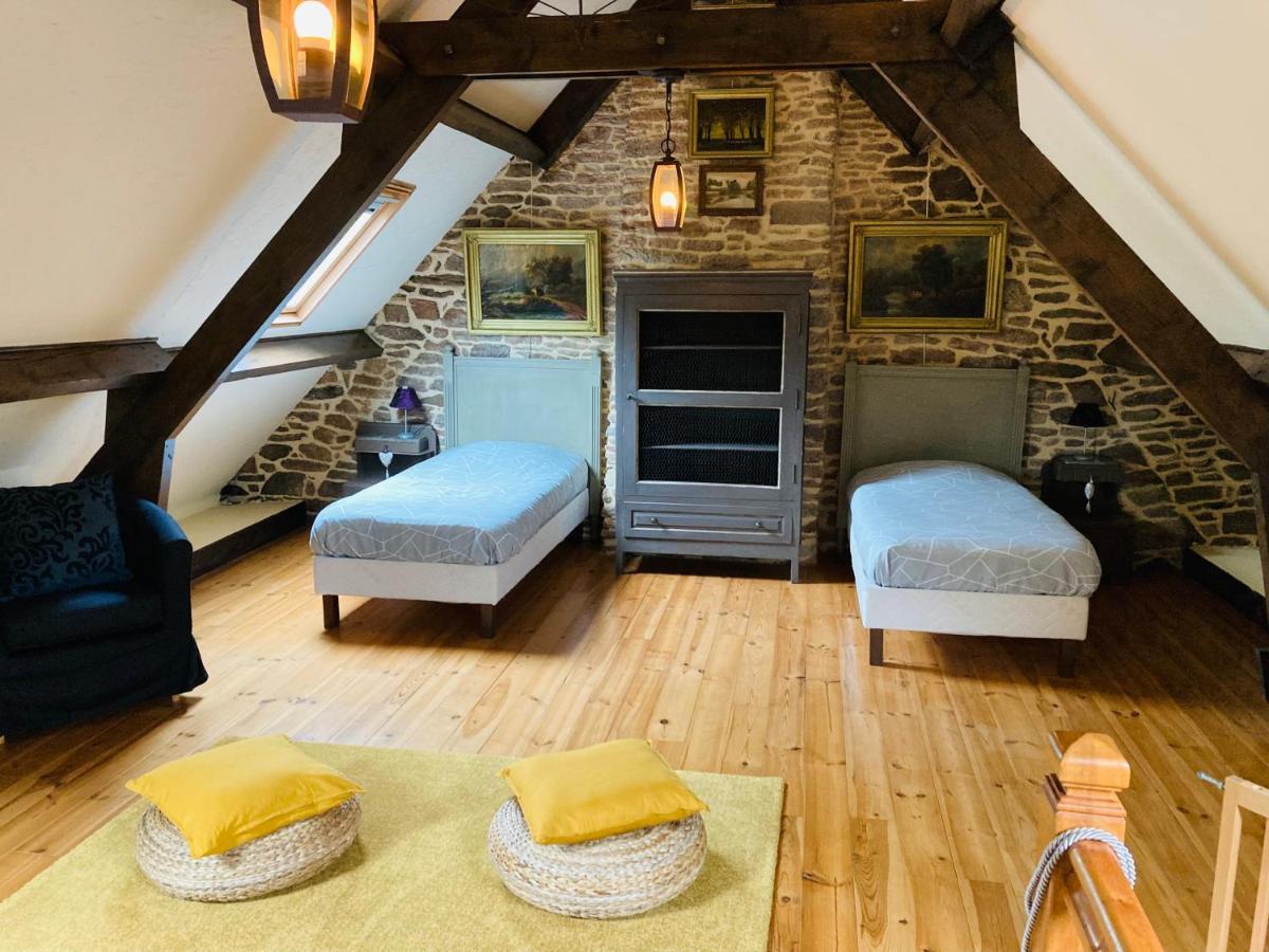 Maison de caractère datant de 1739 Quistinic Esterno foto